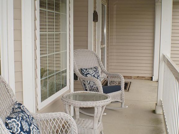 3rd image of 30201 Bonnie View Dr