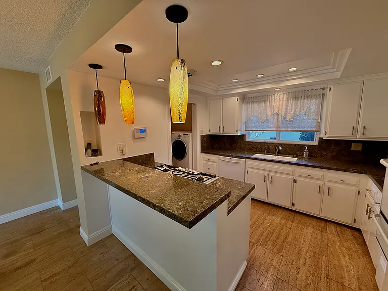 1872 W Chalet Ave — Photo 4