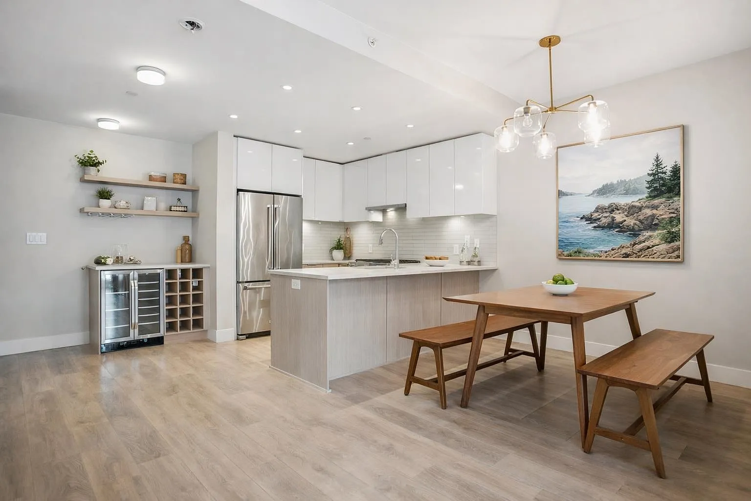 3564 Sawmill Cres photo 1