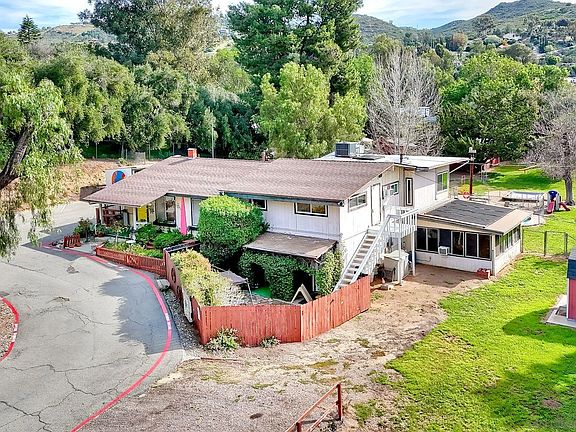 4th image of 14911 Espola Rd