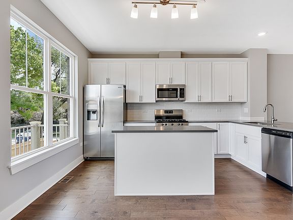 5th image of 25 Clay Ave Unit B