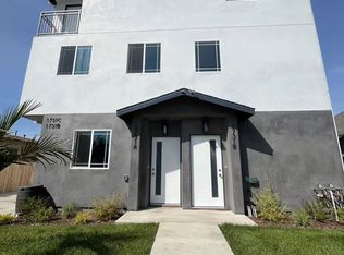 1731 E 68th St #B, Los Angeles, CA 90001