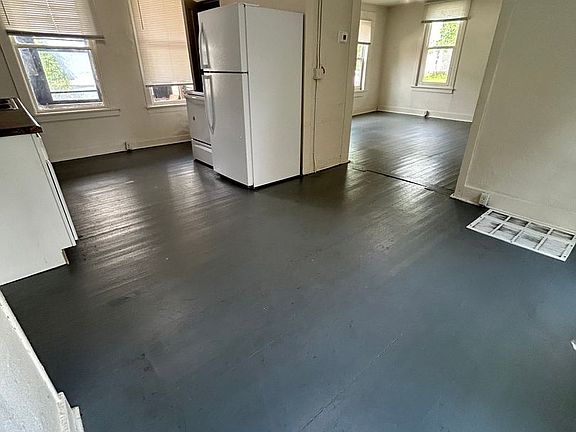 3rd image of 310 9th St S