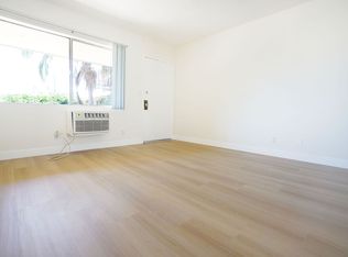 6820 Laurel Canyon Blvd APT 14, North Hollywood, CA 91605