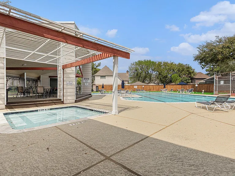 12107 Burgoyne Dr — Photo 24