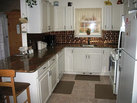 Kitchen with Granite counters