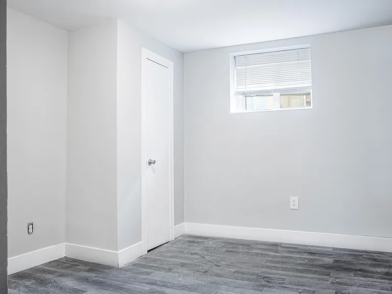 2348 Moore St — Photo 6