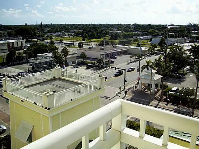 350 N Federal Hwy #702S — Photo 4