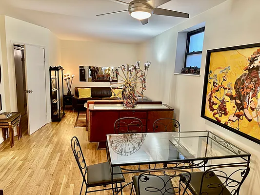 Rented by REAL New York | media 14