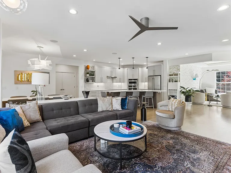 3926 Vailwood Dr — Photo 19