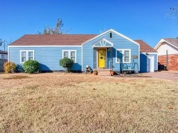 928 S 10th St, Kingfisher, OK 73750