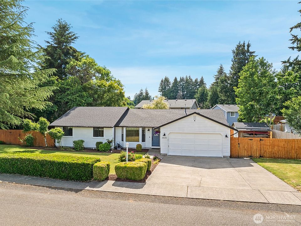1st image of 3835 Blue Finch Court SE