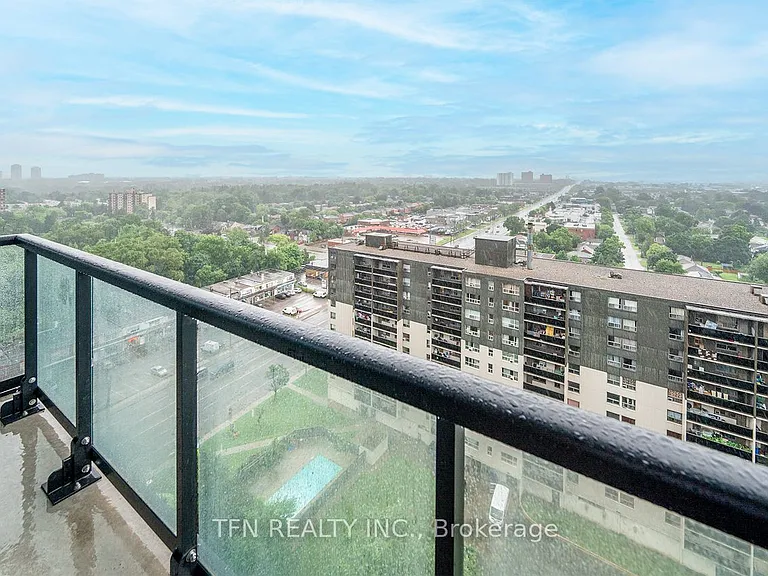 86 Dundas St E #1611 — Photo 23