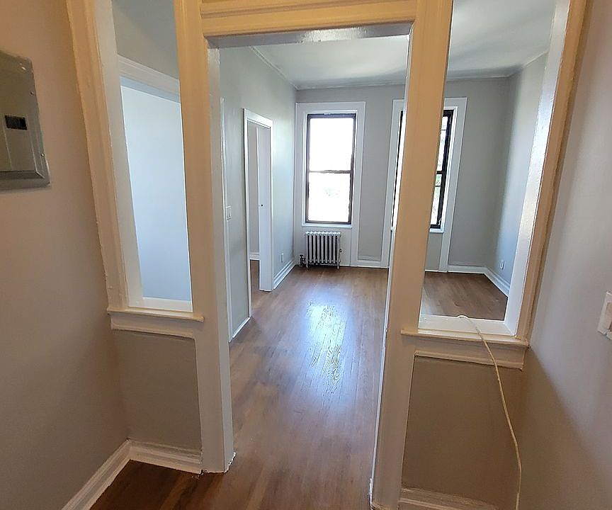 1st image of 307 12th St APT 24