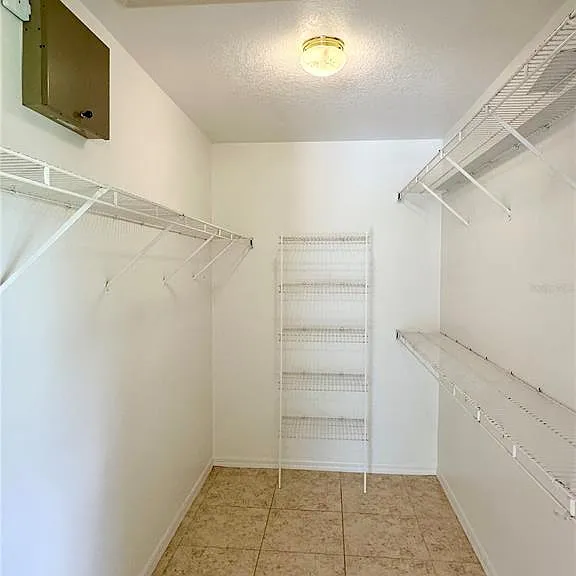 5024 Southern Pine Cir — Photo 44