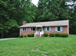 2800 Delfin Rd, Midlothian, VA 23112