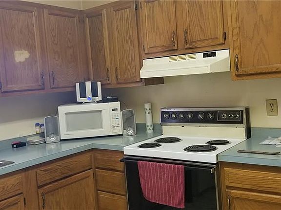 3rd image of 1312 Walnut Ave