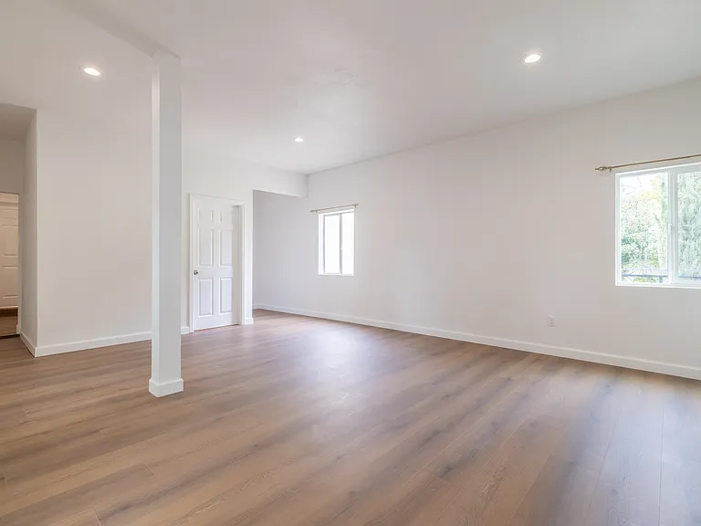 1481 Pomona Ave — Photo 15