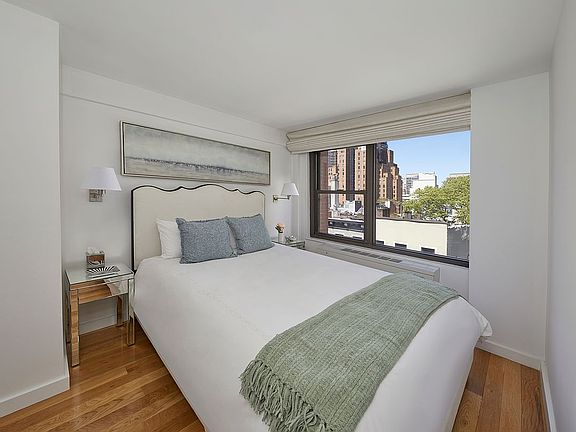 4th image of 166 E 61st St APT 8D