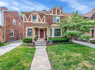 267 Moran Rd, Grosse Pointe Farms, MI 48236