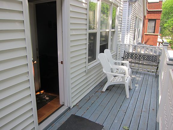 3rd image of 4120 N Maplewood Ave #2