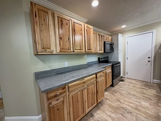 408 Wilson St — Photo 8