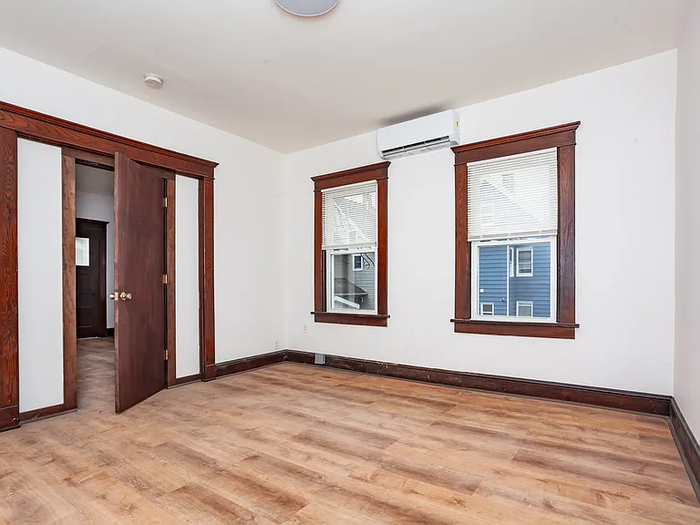 1009 Hudson Ave #1 — Photo 7