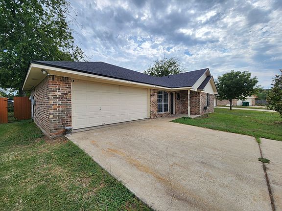 2nd image of 112 Wolf Ln
