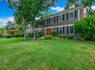 104 Branchwood Dr, Schaumburg, IL 60193