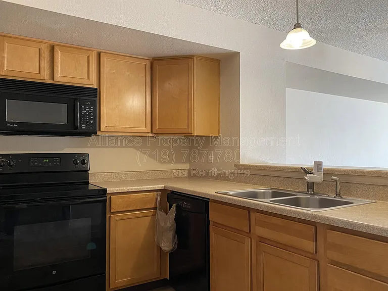 2486 Astrozon Cir — Photo 3