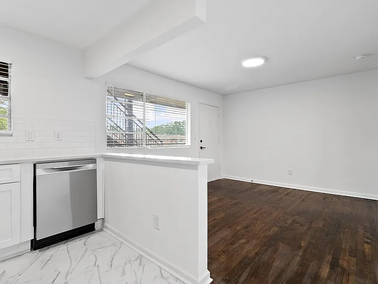 Briarcliff Terrace — Photo 14