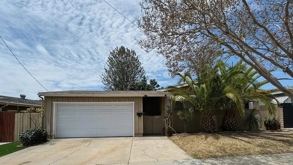 3 bed, 1250 sqft, $3,500 — Photo 1