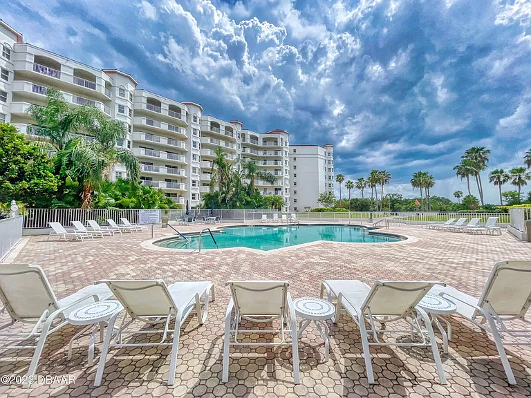 1 John Anderson Dr #Penthouse 7 — Photo 115