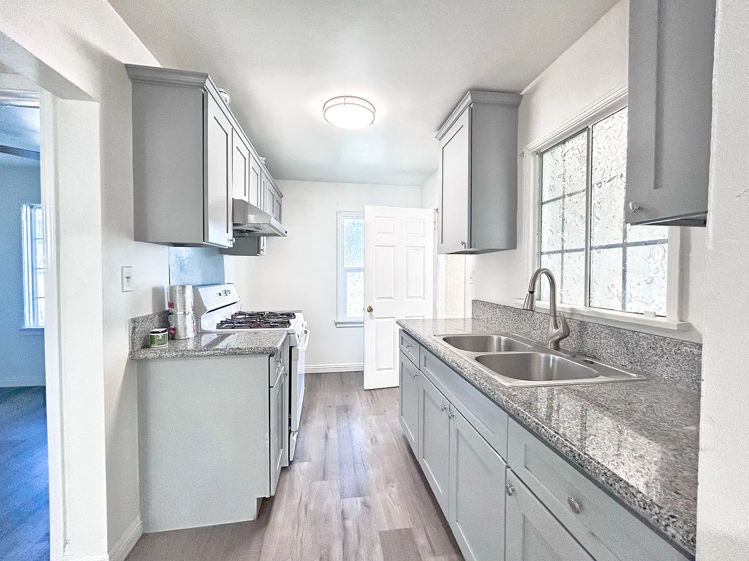 2 bed, $2,200 — Photo 3