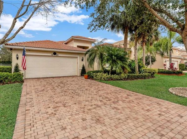 1929 Grey Falcon Cir SW, Vero Beach, FL 32962