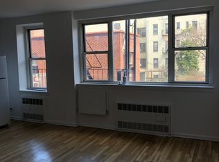 34-43 Crescent St #2P, Astoria, NY 11106