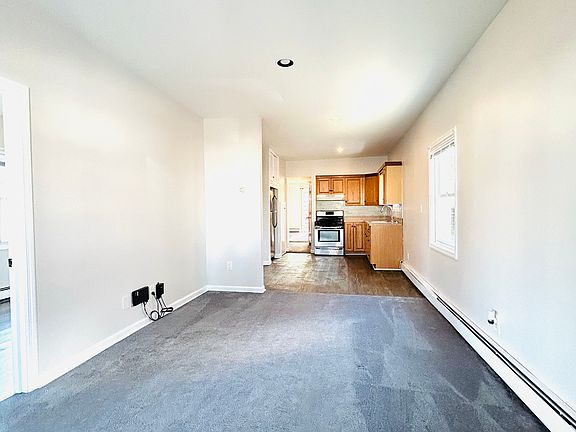 Living room/Dinang area Kitchen