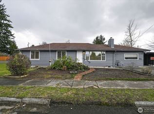 804 7th Avenue NW, Puyallup, WA