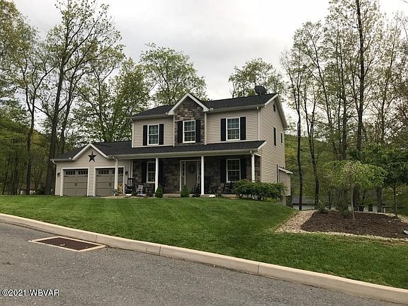 2nd image of 322 Summer St