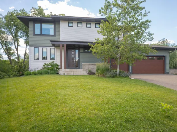 336 Crowley Cir, West Saint Paul, MN 55118