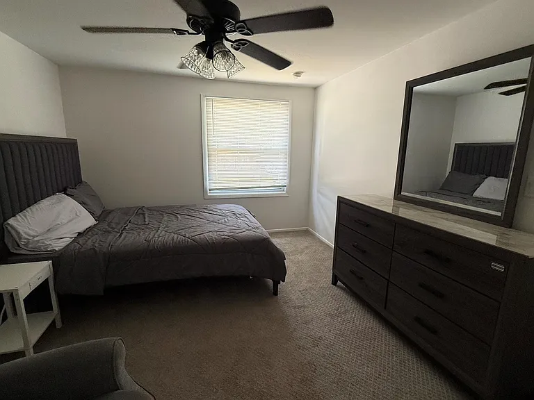 4803 Thorntree Dr — Photo 14