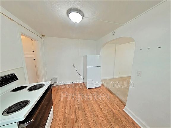 3rd image of 936 Highland Ave APT 2