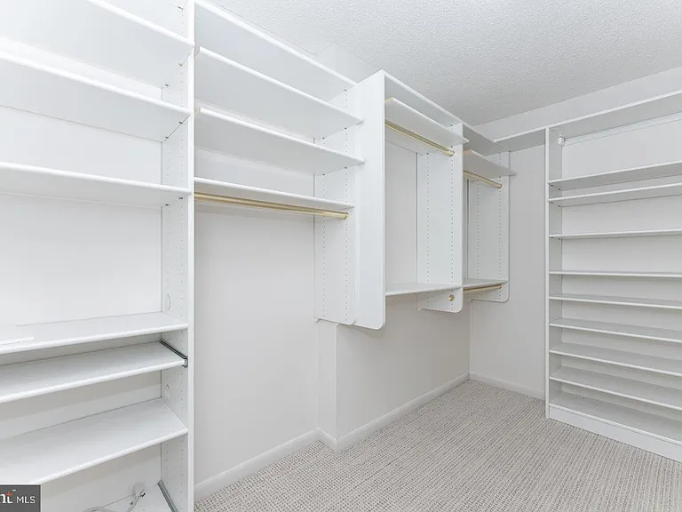 233 S 6th St #1602L — Photo 11