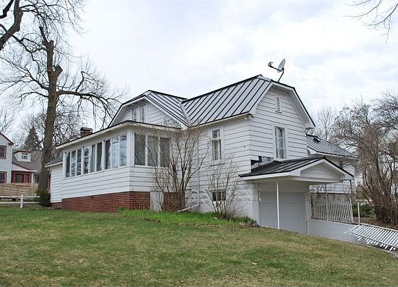 3rd image of 237 Budd Lake Dr