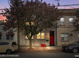 402 Cliff St, Fairview, NJ 07022