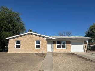 112 Ivy Dr, Del Rio, TX 78840