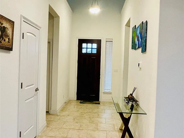 18001 Dufour Dr — Photo 4