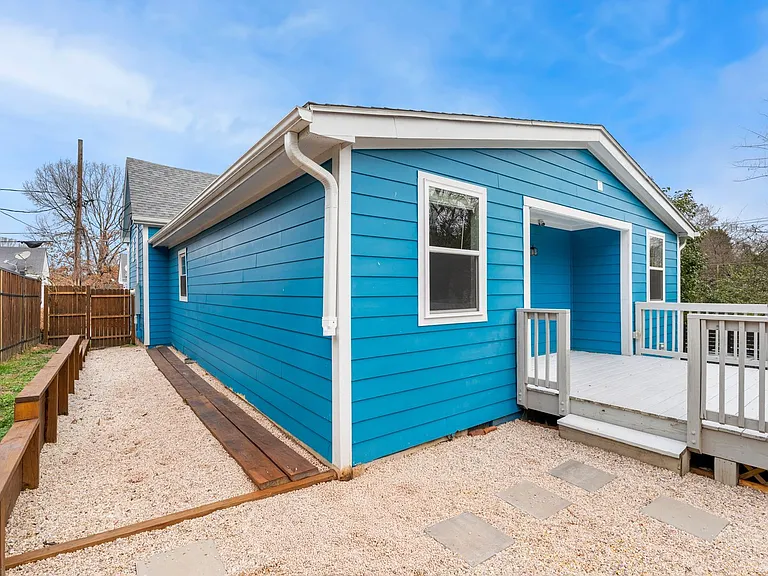 318 Wake Pl — Photo 15