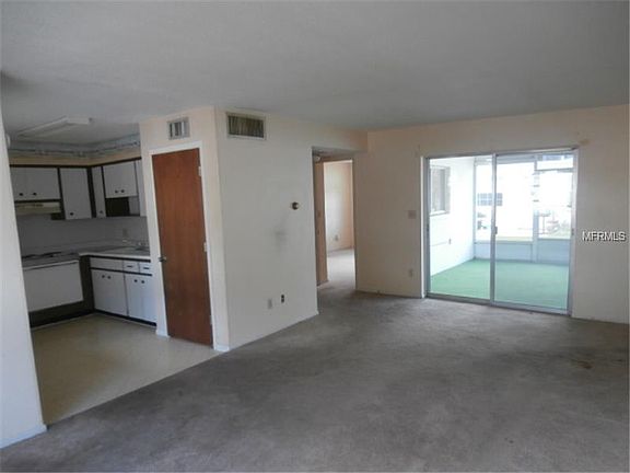 4th image of 338 Sky Loch Ct
