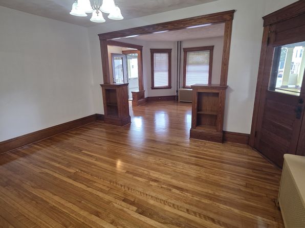 49 Houghton St APT 1